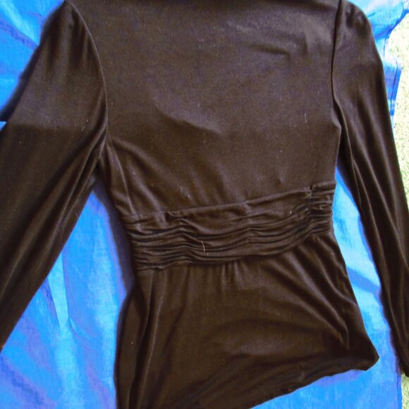 WOMEN'S SMALL BLACK TOP-BCBG MAXAZRIA-CRISS CROSS DERSIGN-EXCELLENT CONDITION - Picture 7 of 9